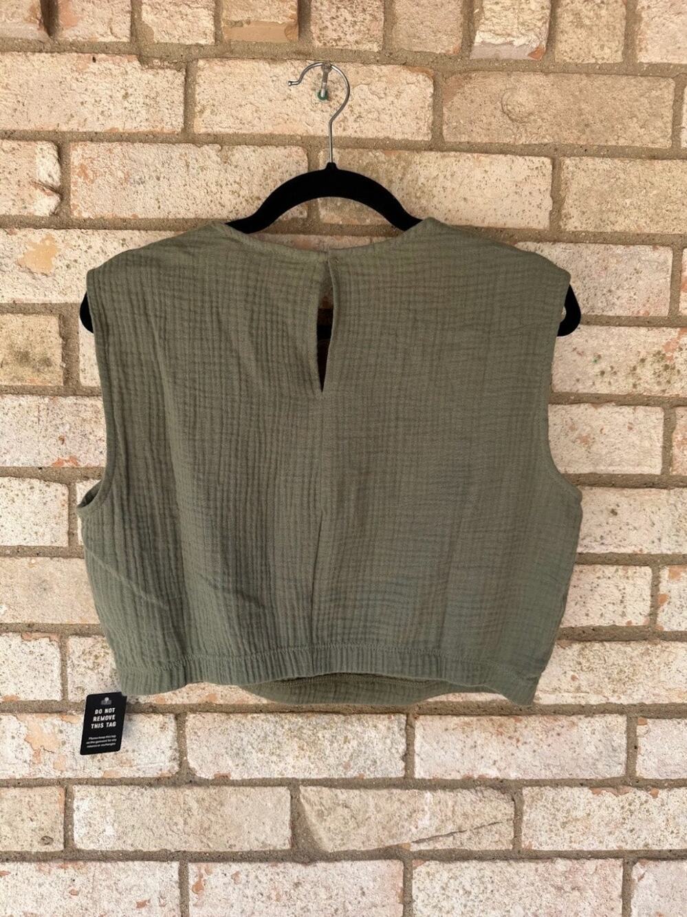 Express Tops Green Size L